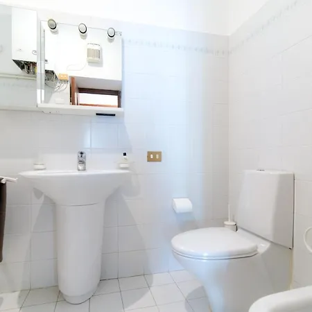 Center - The House Of Travelers Apartman