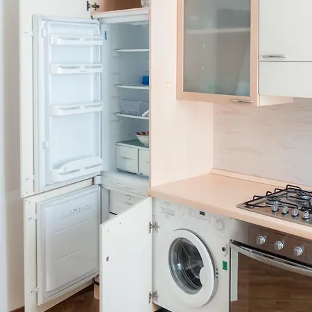 Apartman Center - The House Of Travelers Como