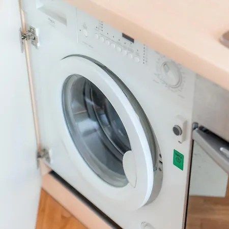 Center - The House Of Travelers *