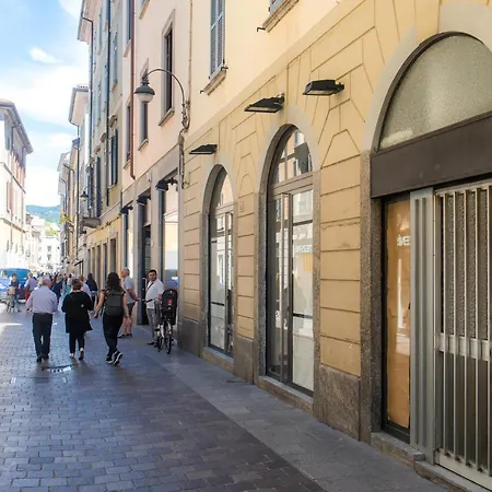 Appartamento Center - The House Of Travelers *