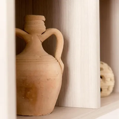 Center - The House Of Travelers *